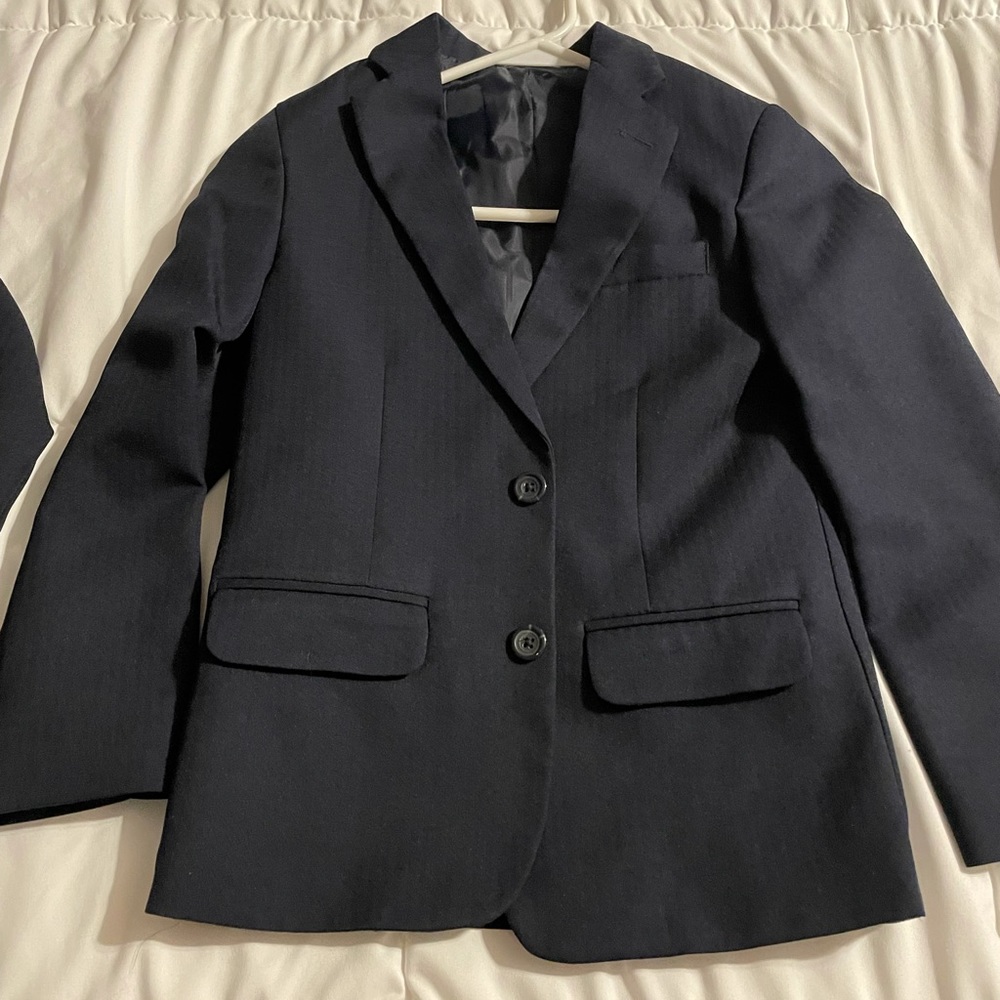 Boys size 8 Izod suit.
